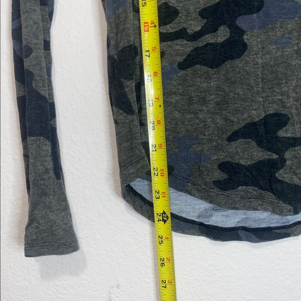 🪼Trendy Camo long sleeve top! - Picture 7 of 8